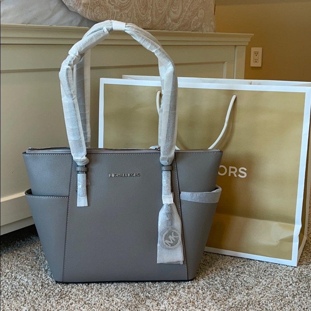 Micheal Kors Pearl Gray Leather Tote, Brand New!